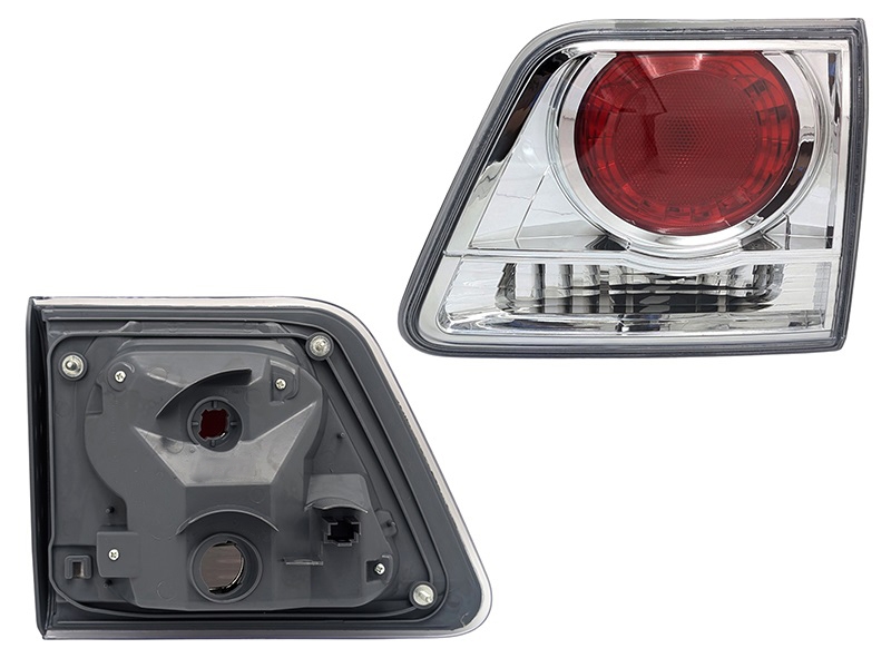 SAT Фонарь в крышку багажника Toyota Fortuner 11-15 (Справа)