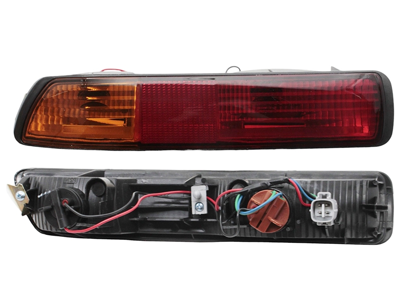 SAT Фонарь в задний бампер Mitsubishi Pajero 99-03 (Справа)