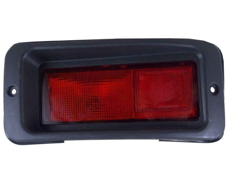 SAT Фонарь в задний бампер Mitsubishi Pajero Sport 96-08 / Montero Sport 96-05 (Справа)