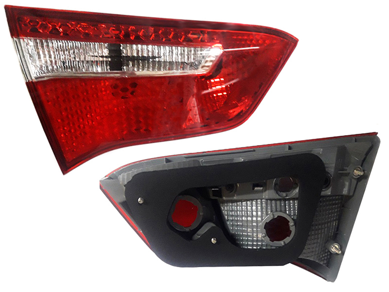 SAT Фонарь в крышку багажника Kia Rio 11-15 (Слева/ 4D SED)